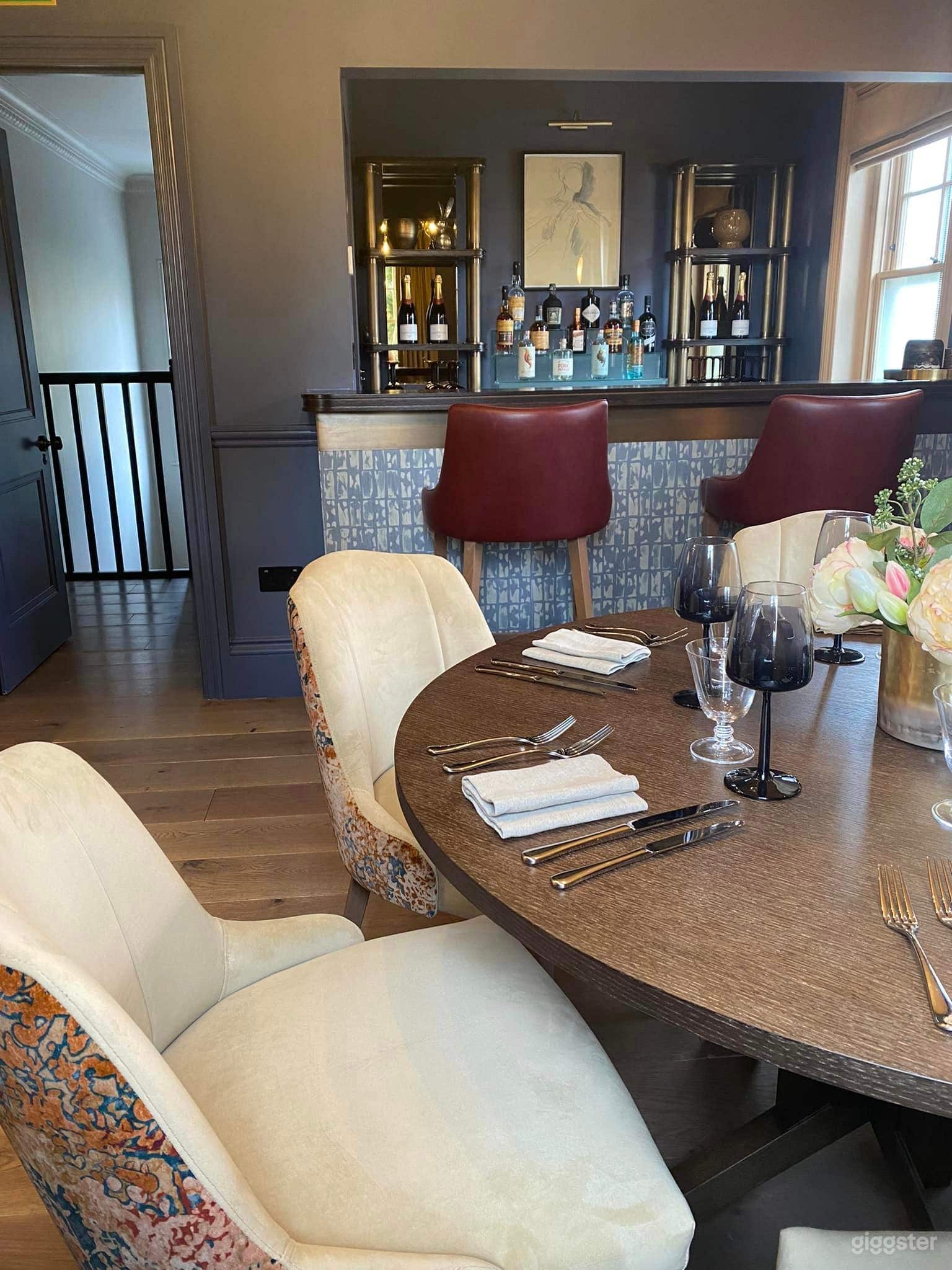 Romantic First Floor Private Dining  Photo 4