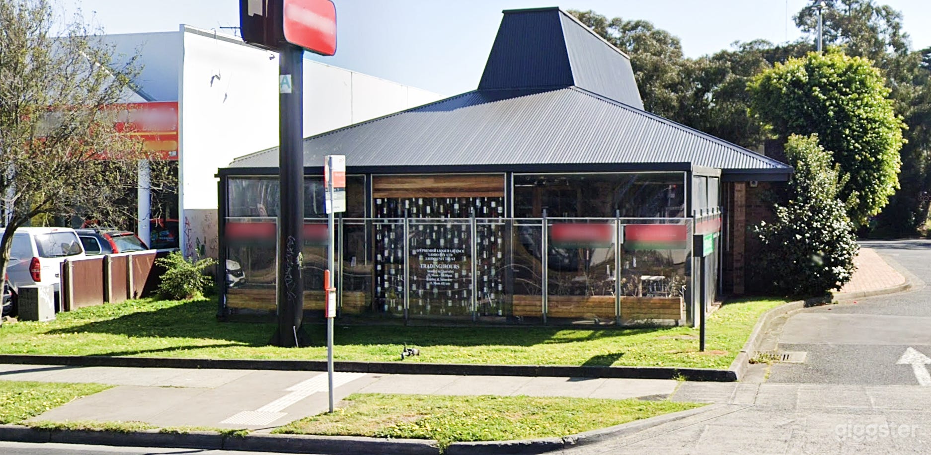 Fully Enclosed Function Space Photo 2