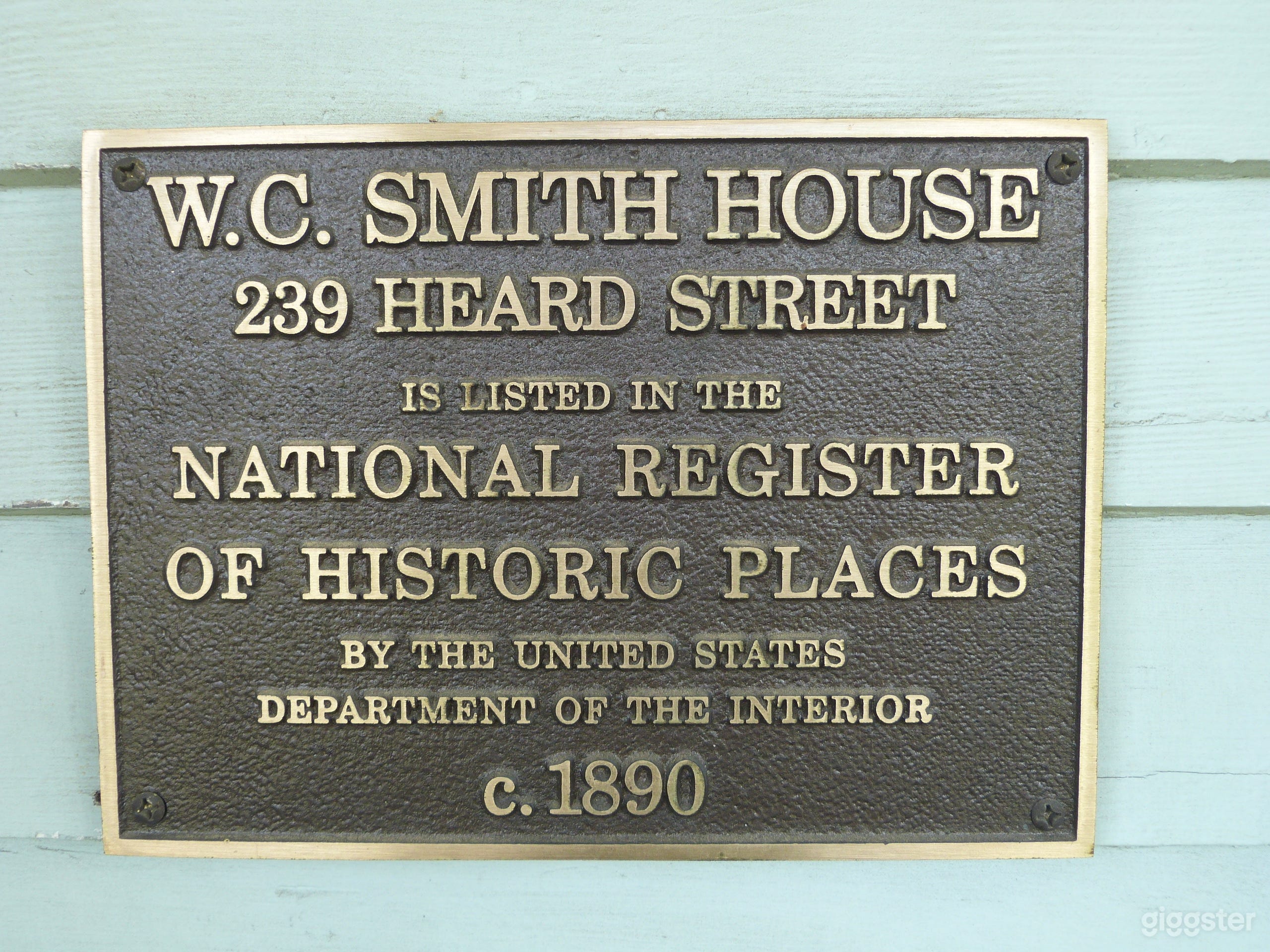 Splendid Victorian Home circa 1890 Photo 4