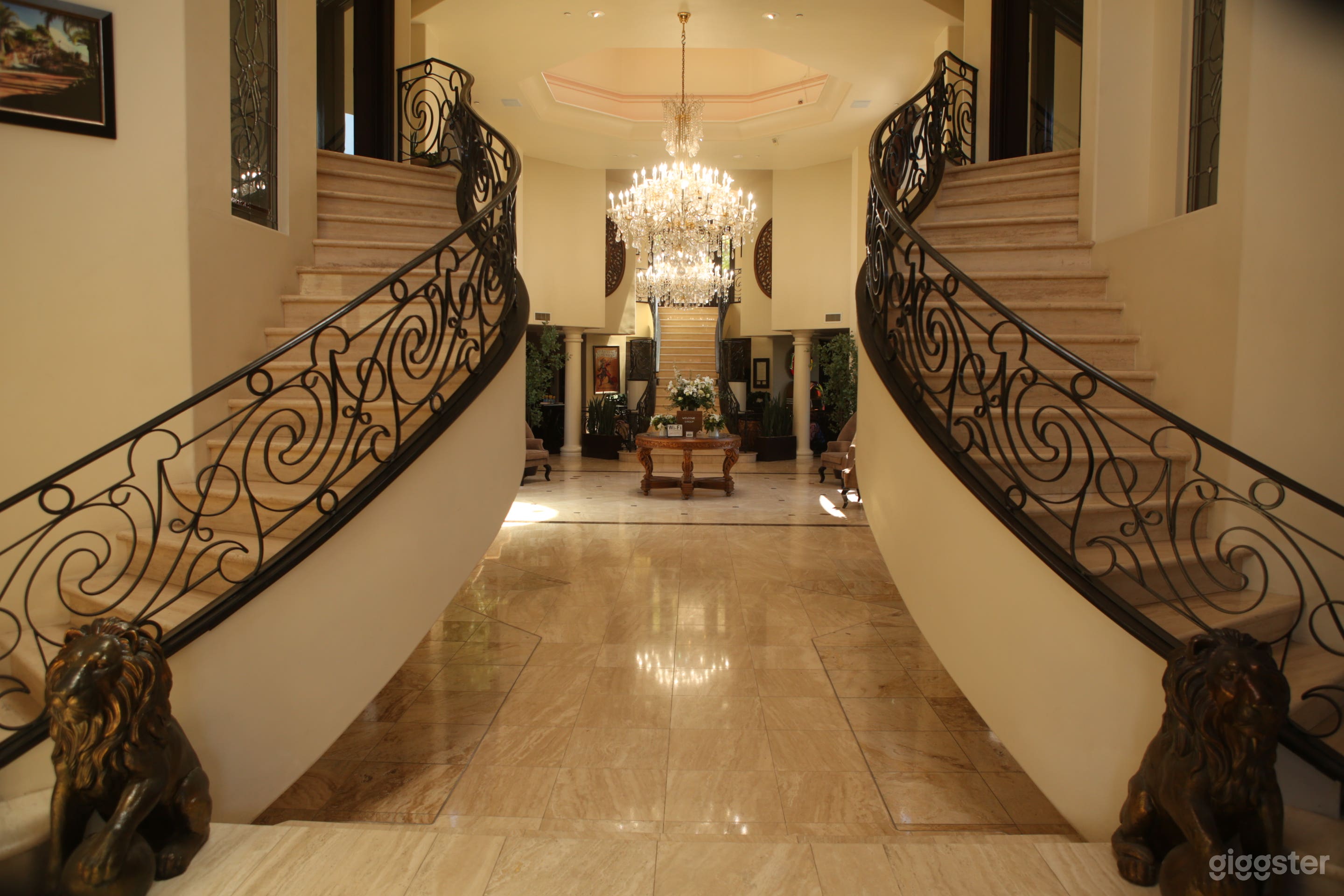 Orange County Mansion and Vineyard Photo 3