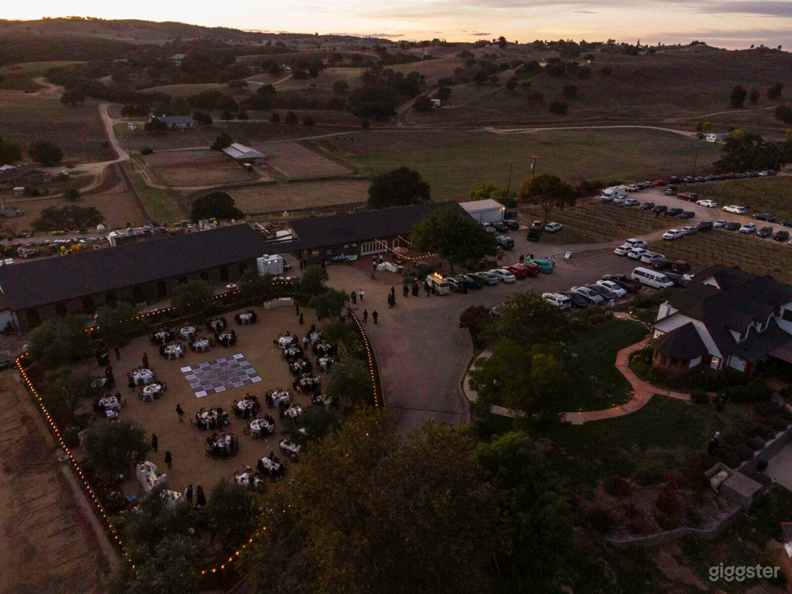 Open Space for any occasion with beautiful views Photo 1