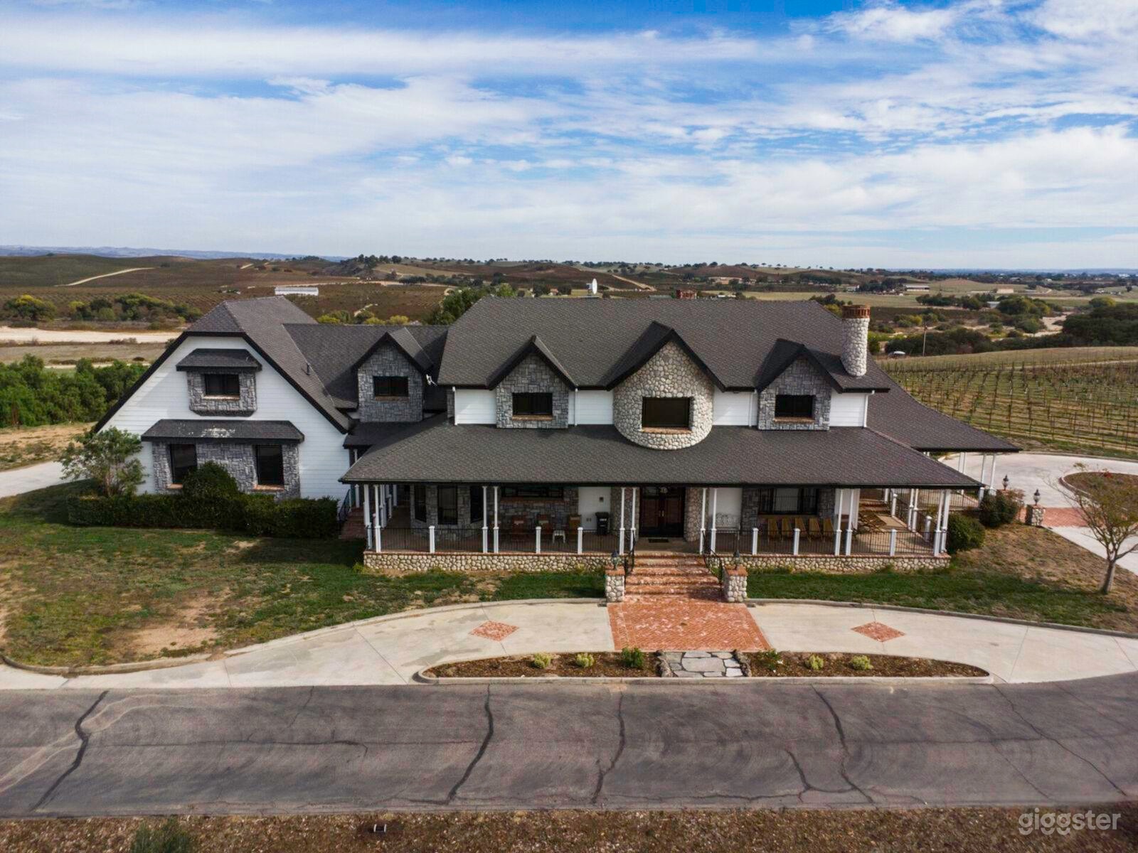 Open Space for any occasion with beautiful views Photo 3