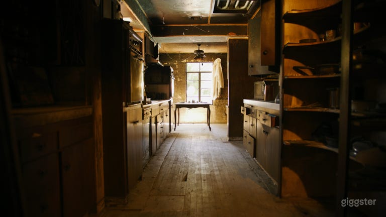  Spooky Haunted House / Eerie Cellar ~ Halloween 