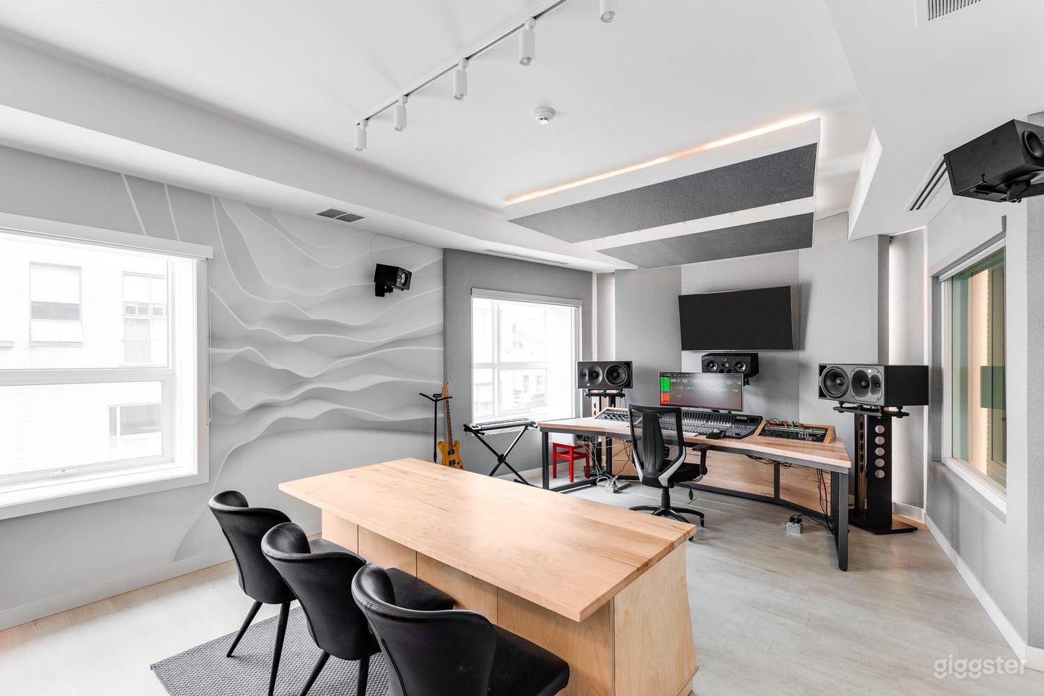 Boutique High End Recording Facility Photo 3