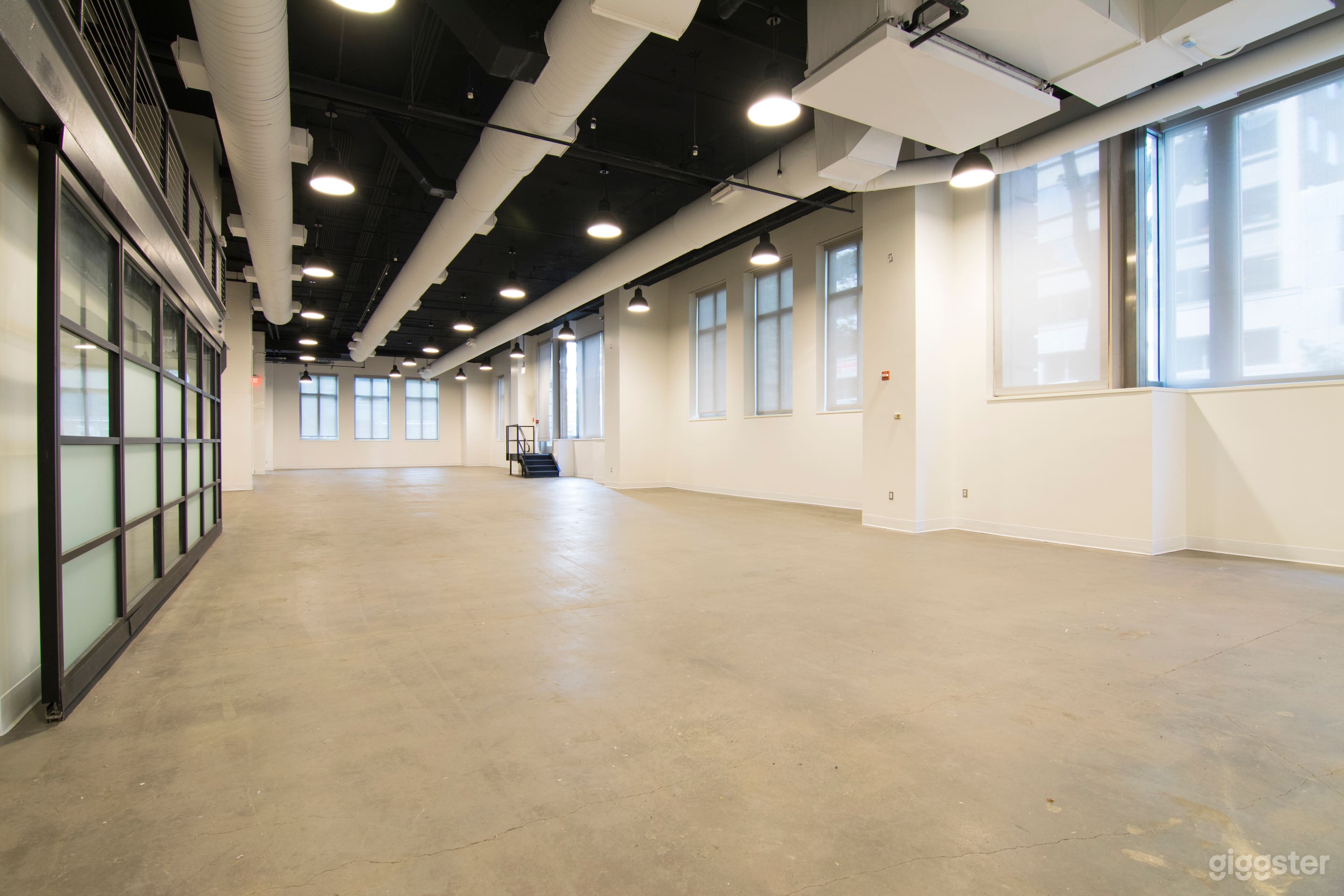 Modern, industrial venue in downtown D.C. Photo 2