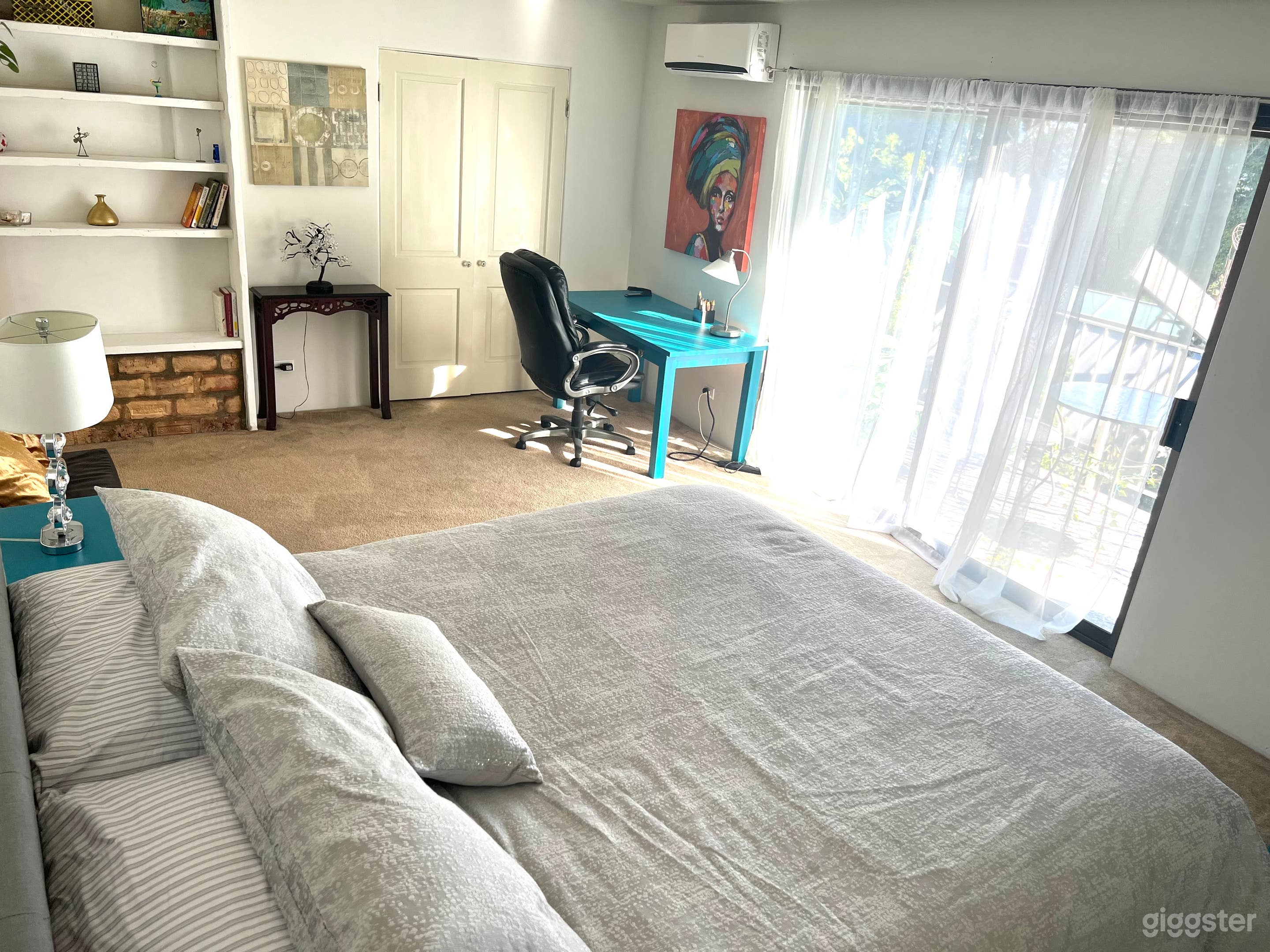 West Hollywood Hills Home with City Views Photo 3