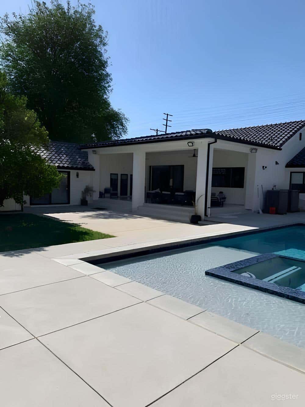 Modern Saltwater Pool Retreat with Spa &amp; Cabana Photo 4