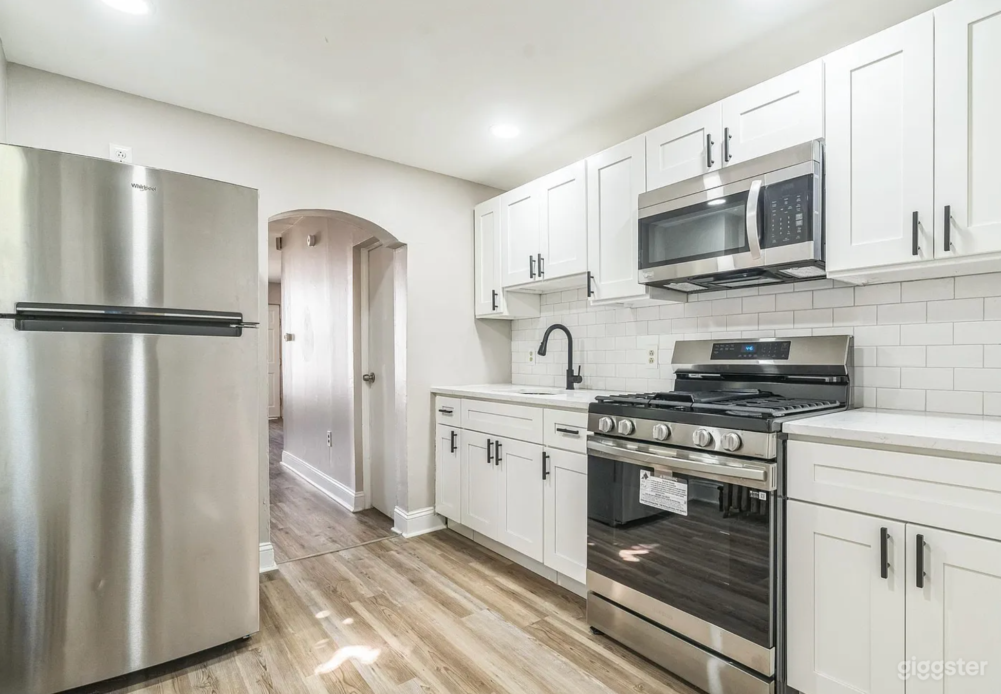 Trendy Row Home in Philadelphia - Film Friendly Photo 3