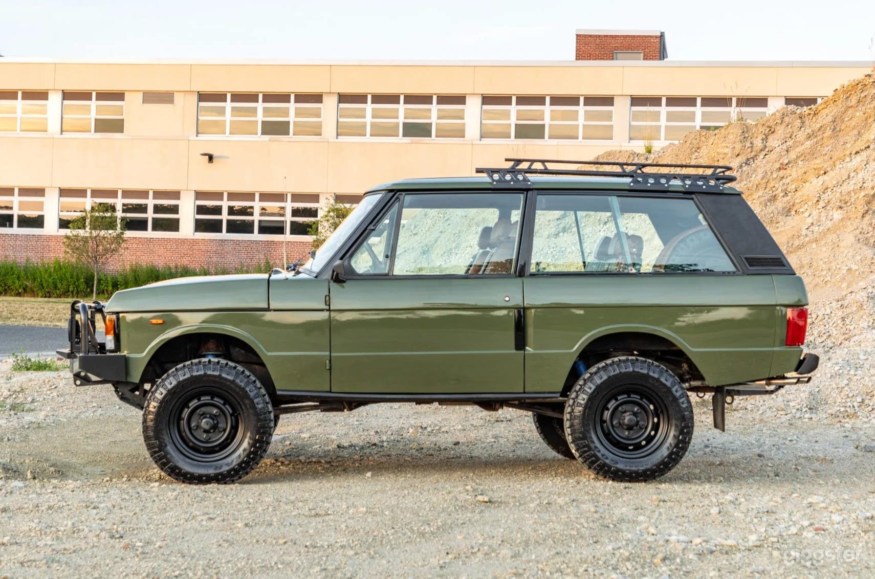 Gold Range Rover Photo 4