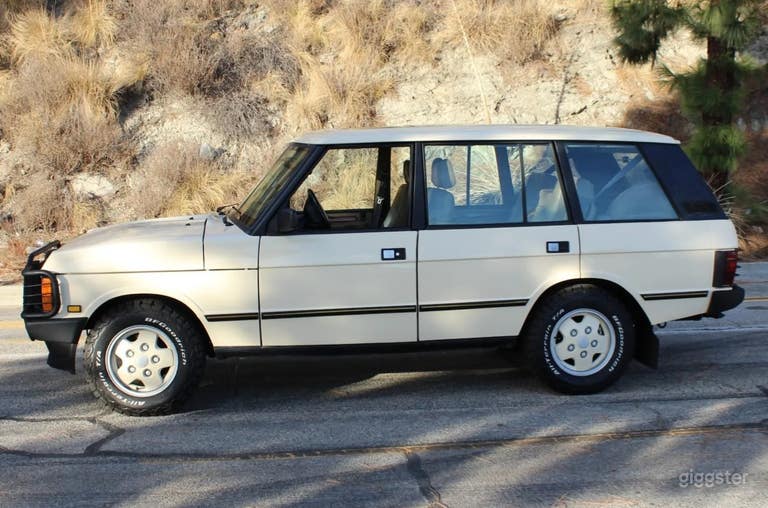  Gold Range Rover 