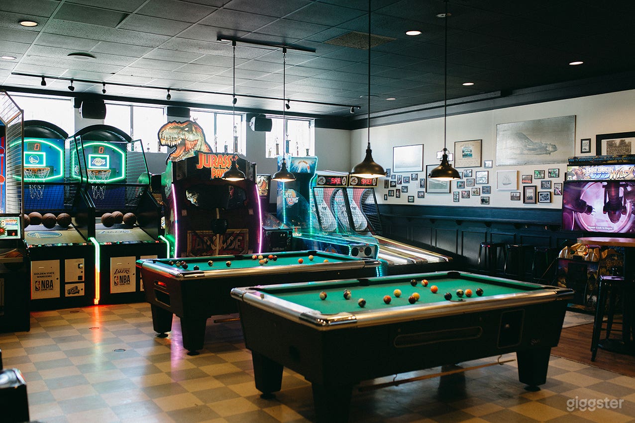 Spacious East Van Pub/Event Space Photo 3