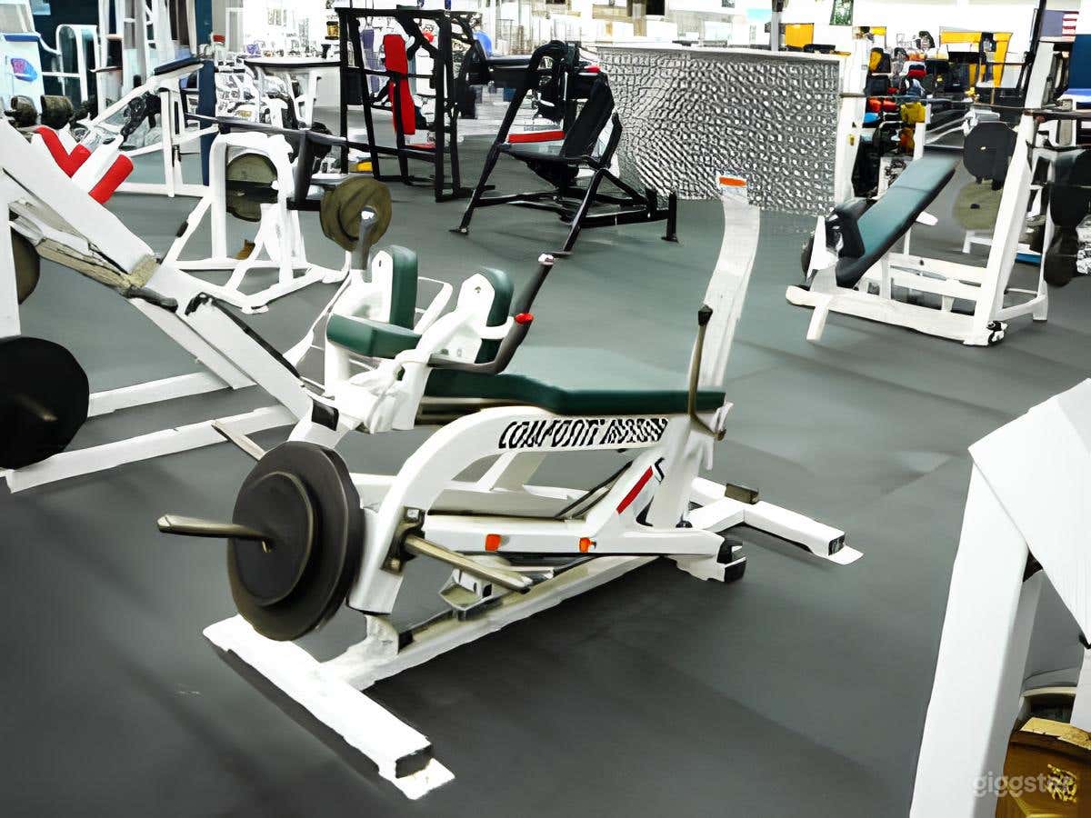 Premium Powerlifting and Fitness Facility Photo 4