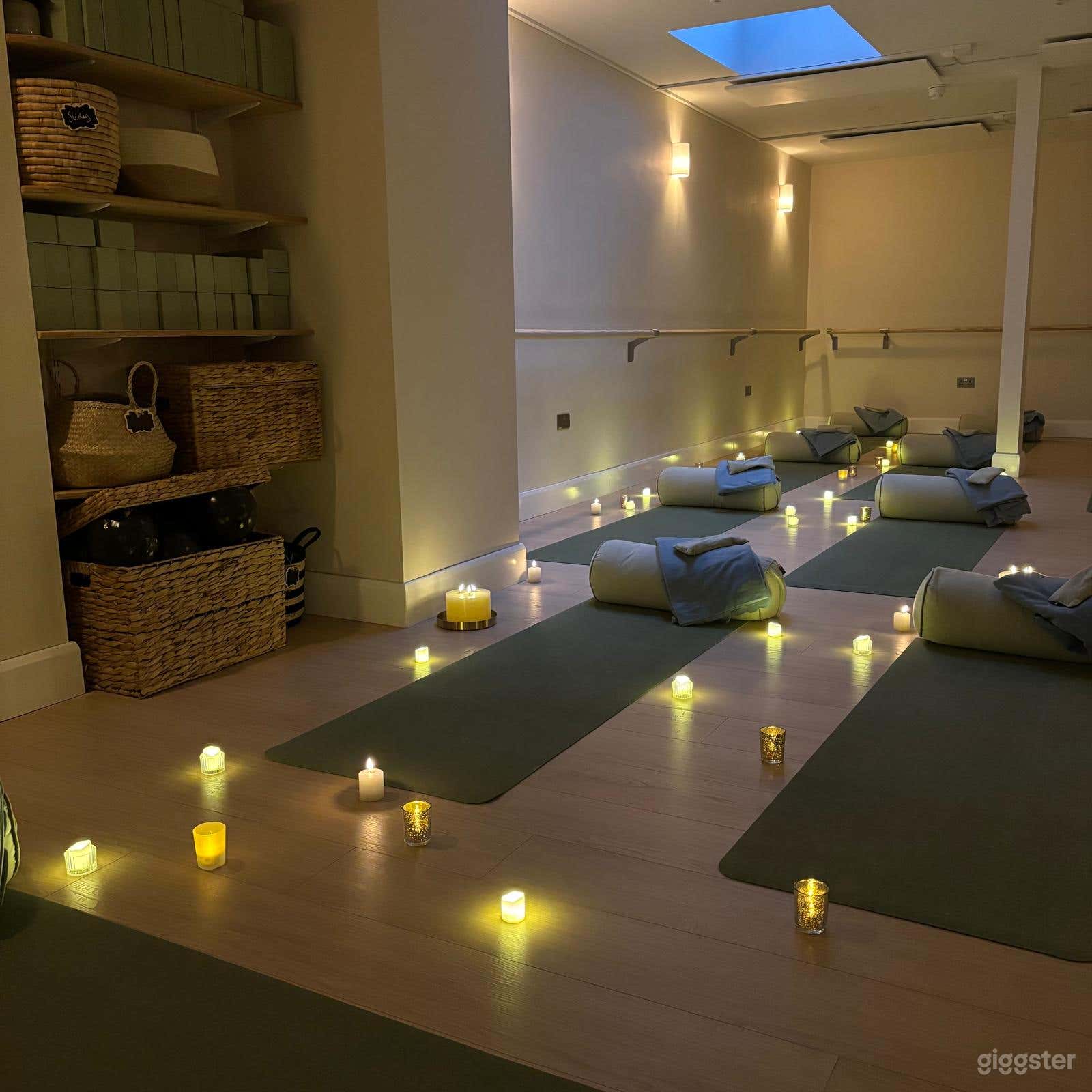 Beautiful yoga and Pilates studio Photo 4