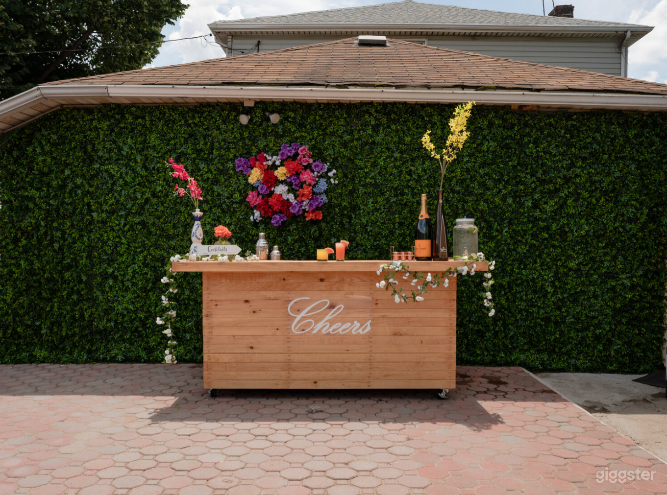 Chic Outdoor Space at The Bronx Photo 3