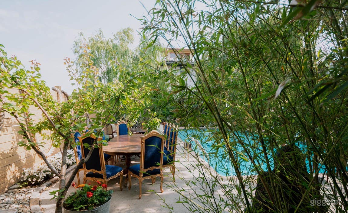 Quiet and Serene Pool Area Photo 3