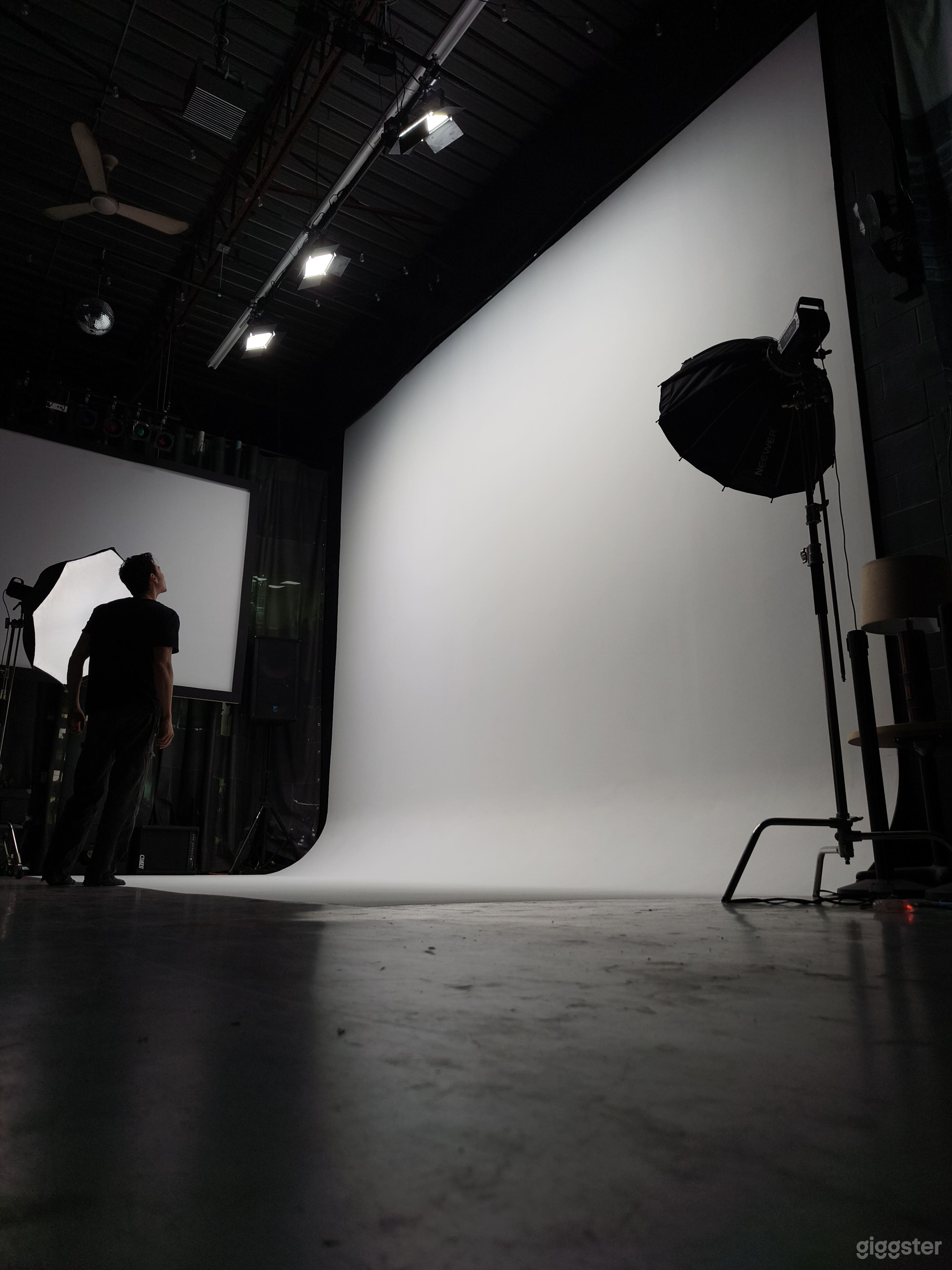 Film/Photography Studio & Event Space with 20' Cyclorama Photo 1
