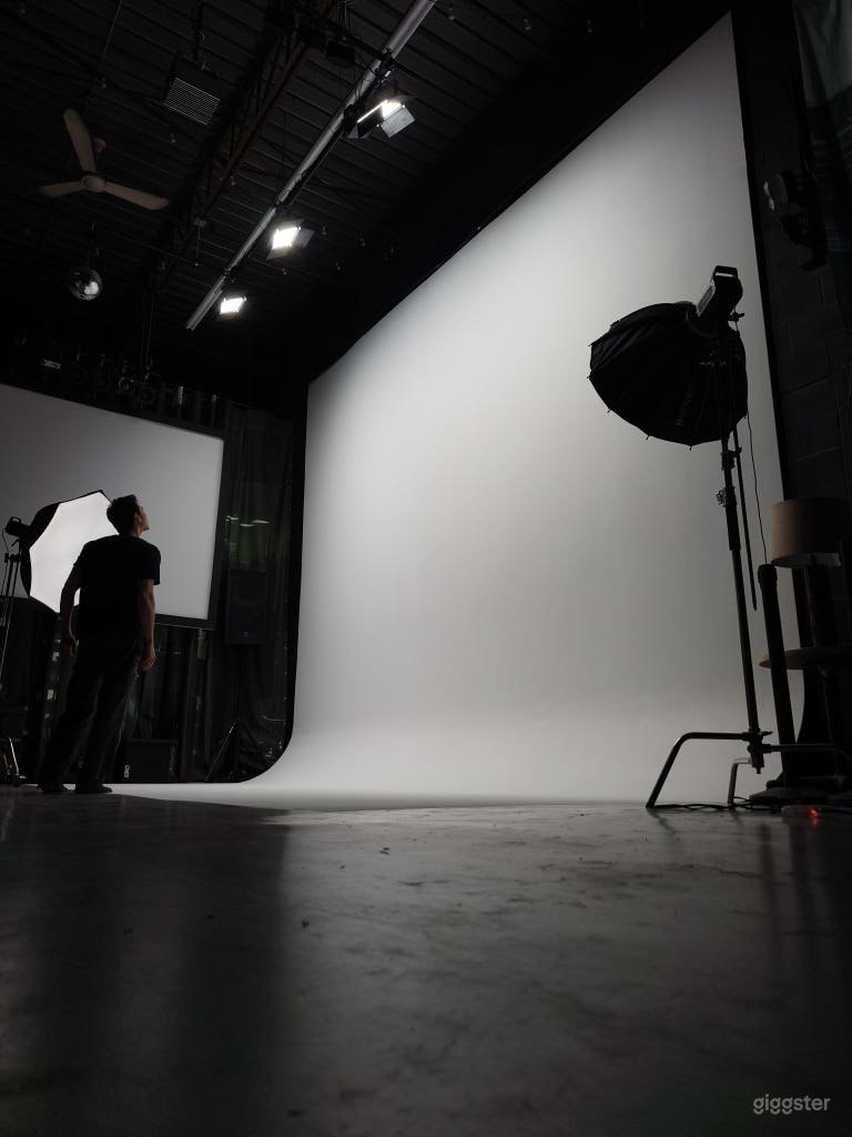  Film-/Fotografiestudio & Evenementenruimte met 20' Cyclorama 