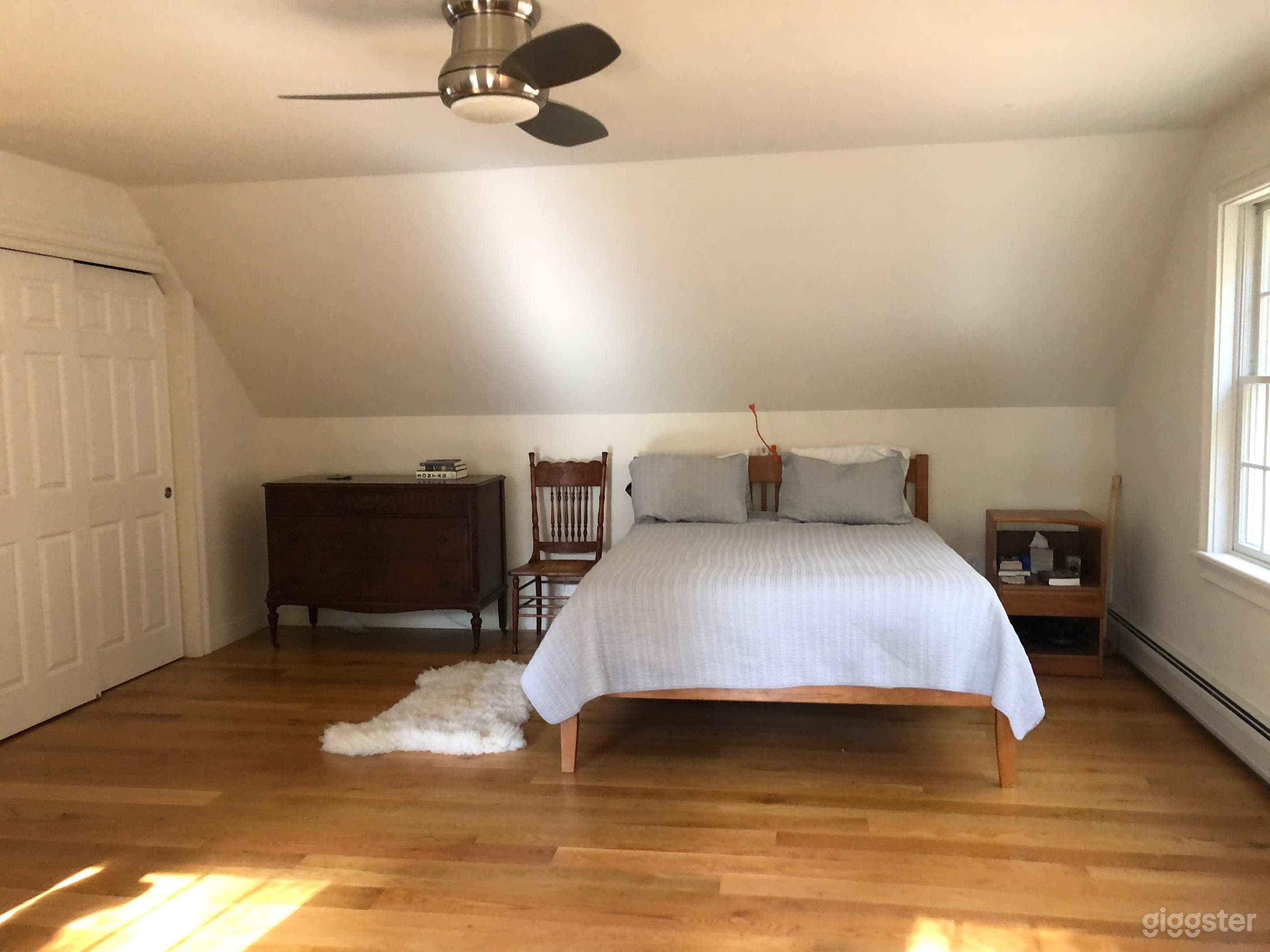 Upstairs Primary Bedroom