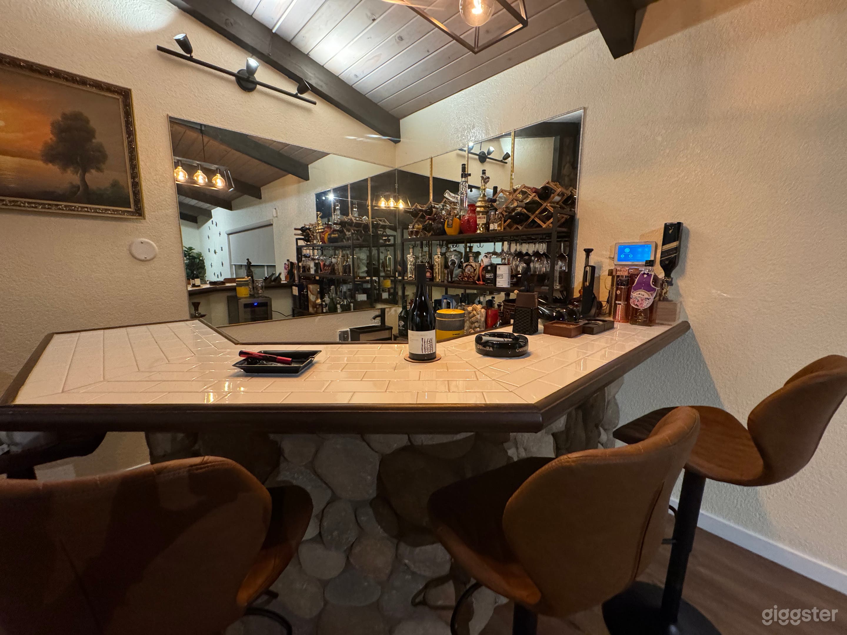 Vintage house for filming Photo 4