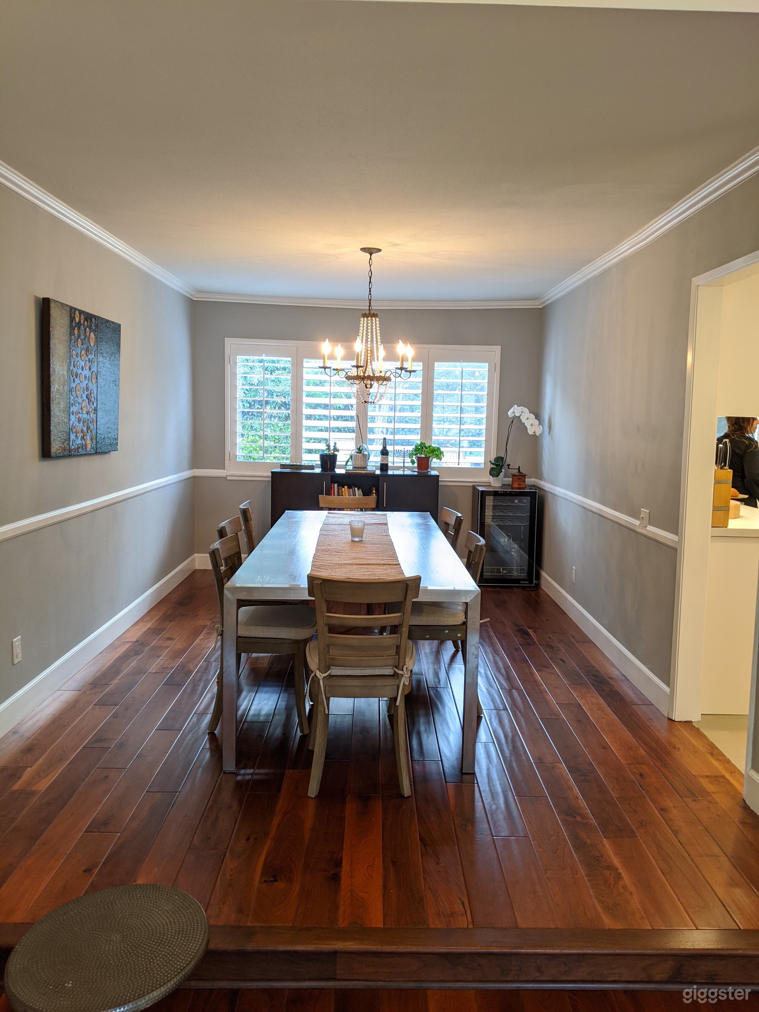 Charming, spacious and remodeled Photo 4