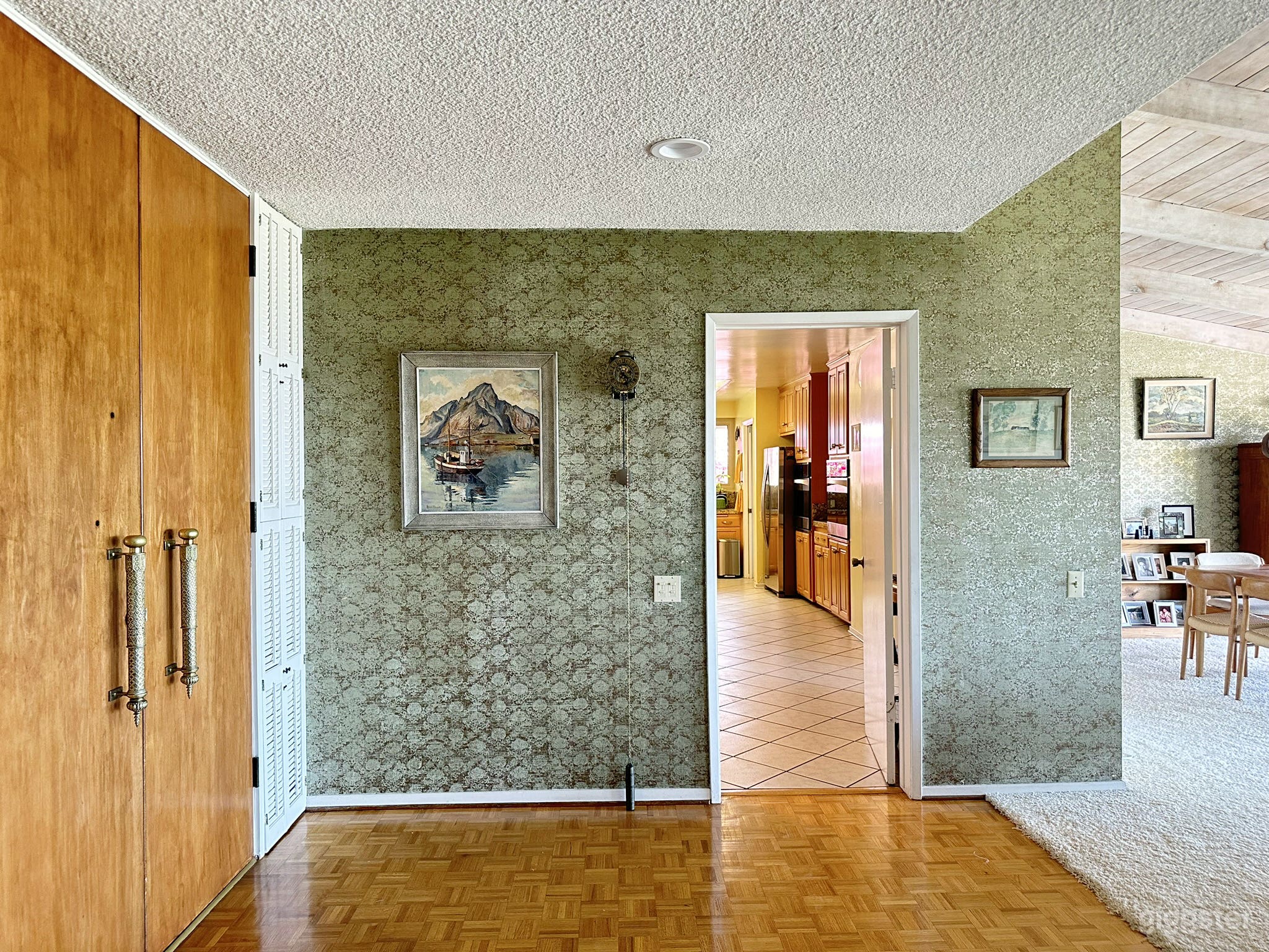 Lake Hollywood House Photo 4