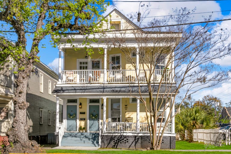  Timeless 1900s Savannah Victorian Duplex with Period Charm 