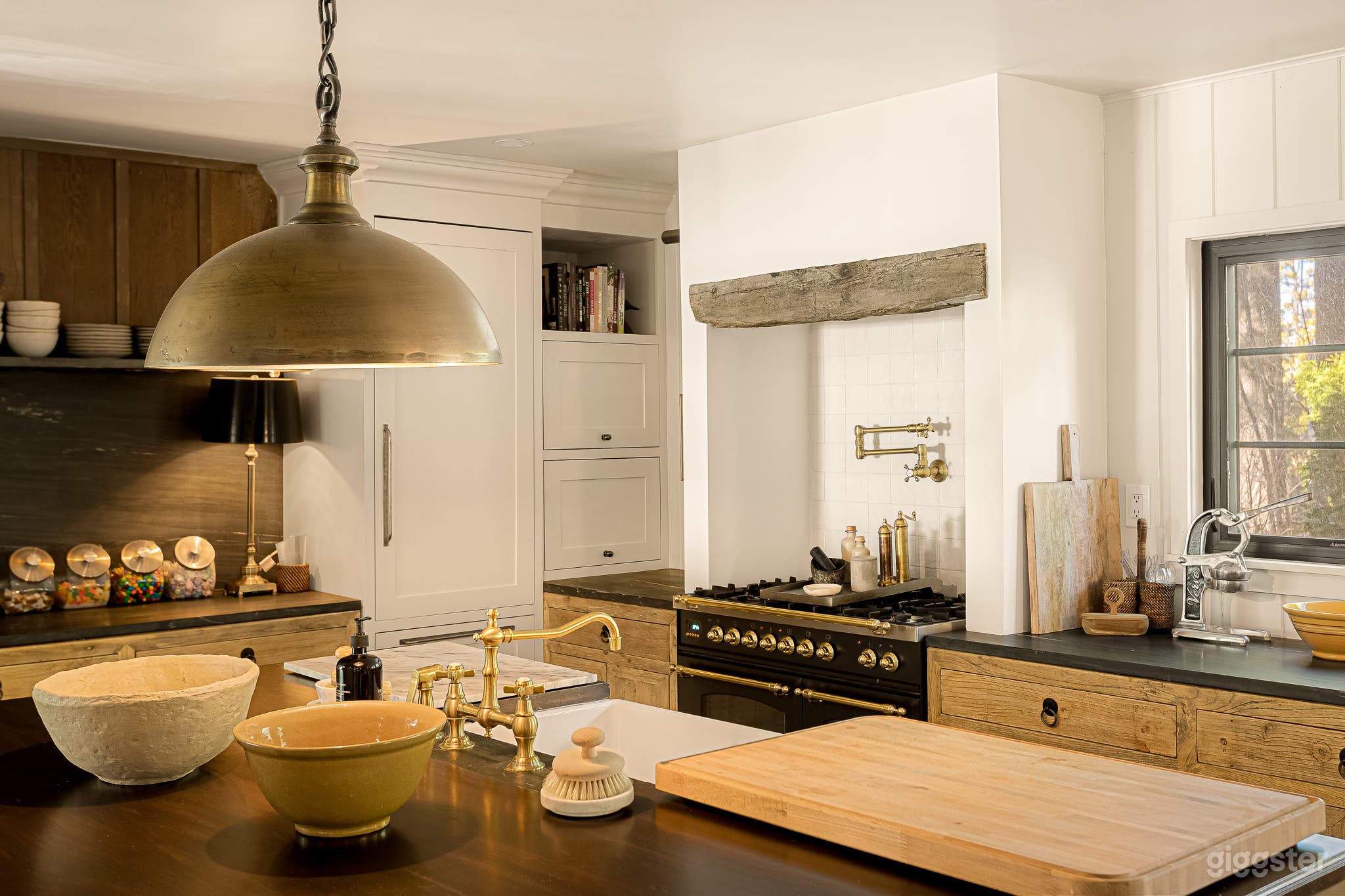 Cozy Charming Lake Arrowhead Cabin Photo 2