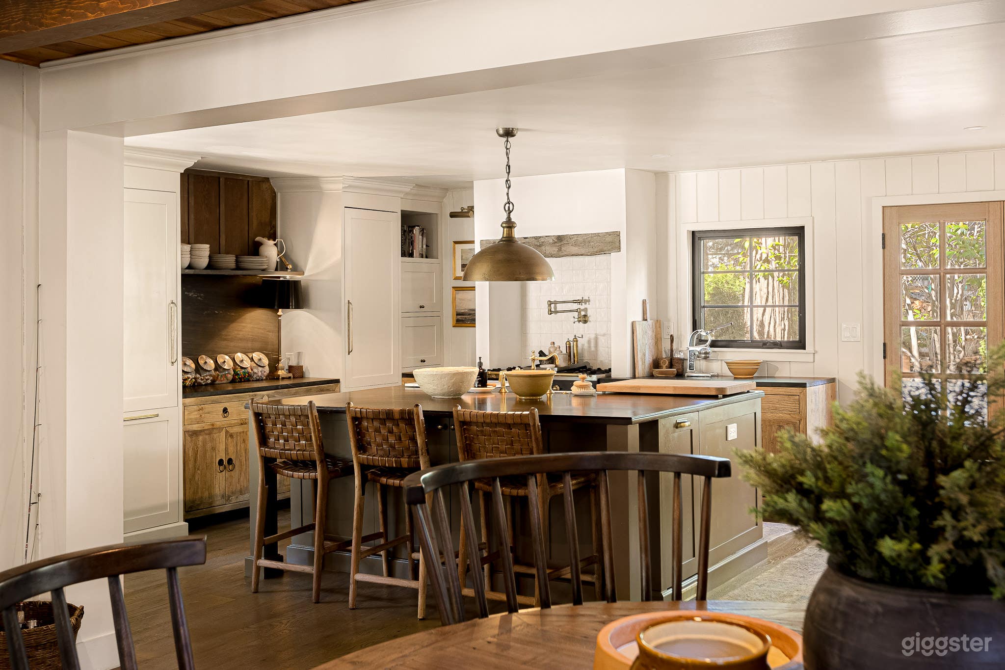 Cozy Charming Lake Arrowhead Cabin Photo 1