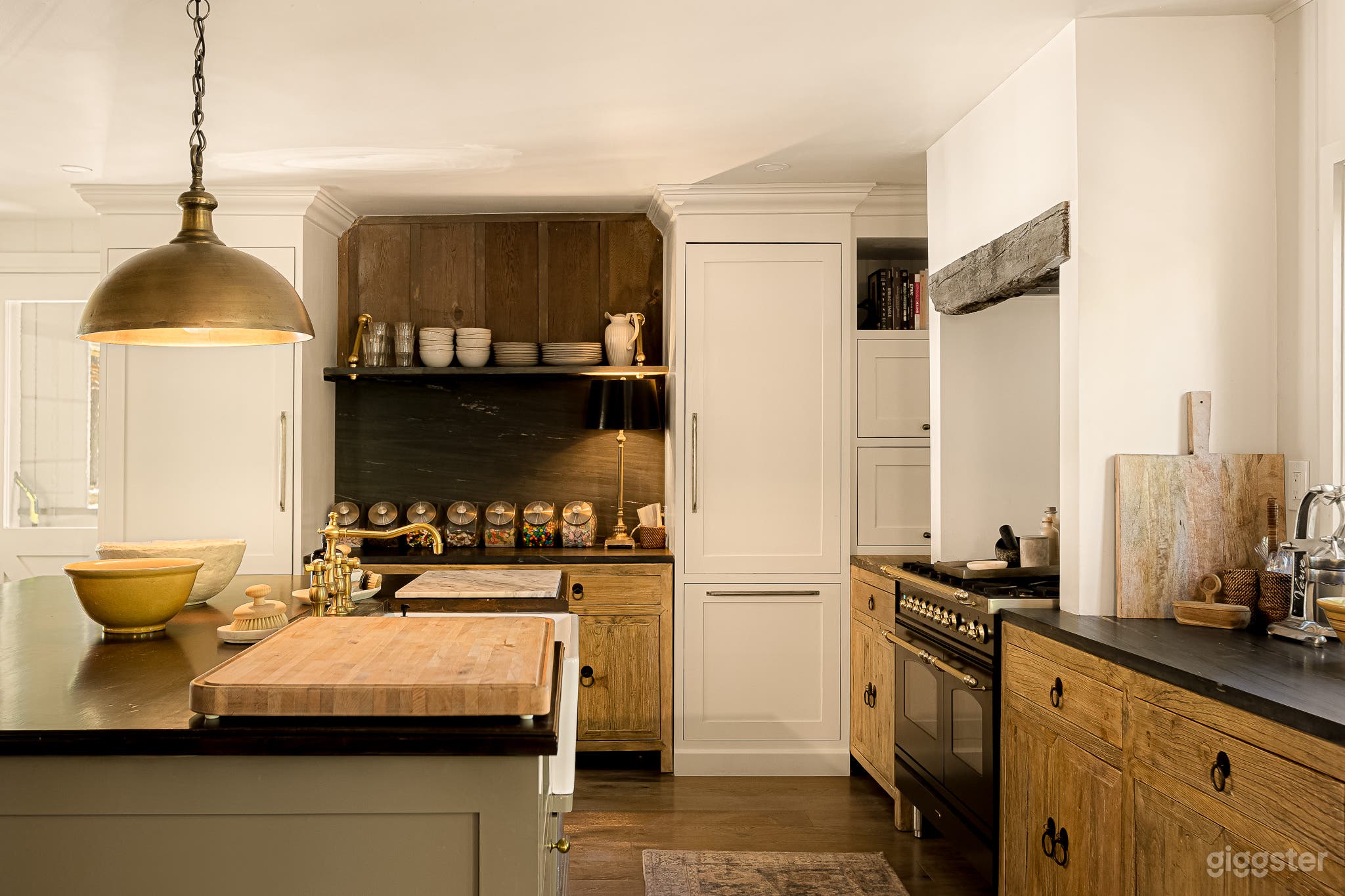 Cozy Charming Lake Arrowhead Cabin Photo 3