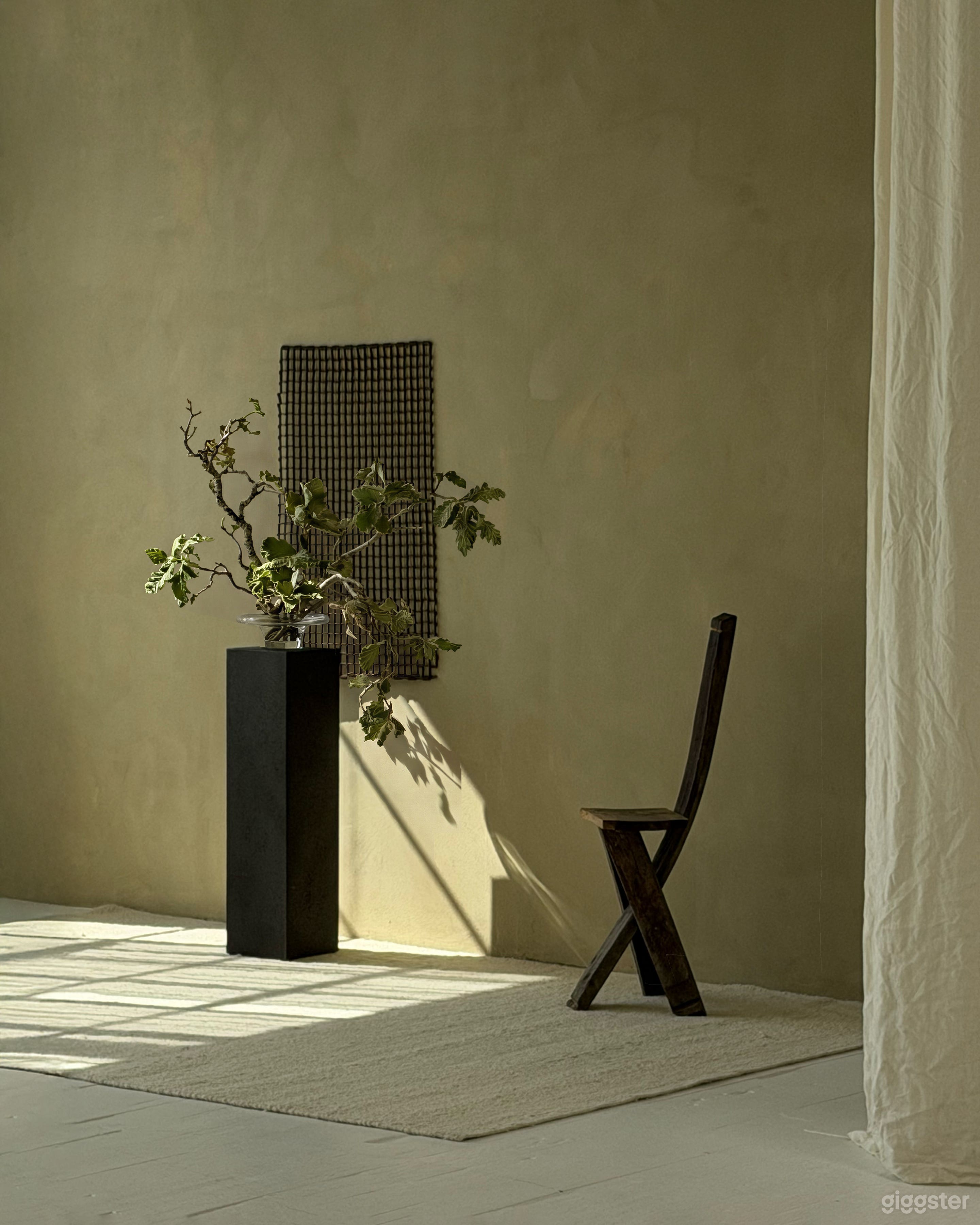 Wabi Sabi Sun-Filled Minimal Loft Photo 2