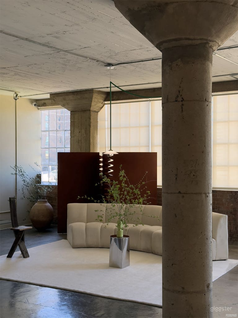  Wabi Sabi Sun-Filled Minimal Loft 