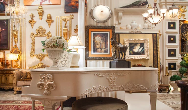  &quot;Mid-studio&quot; with The Venitan Room on the left and The VIP Lounge on the right. 