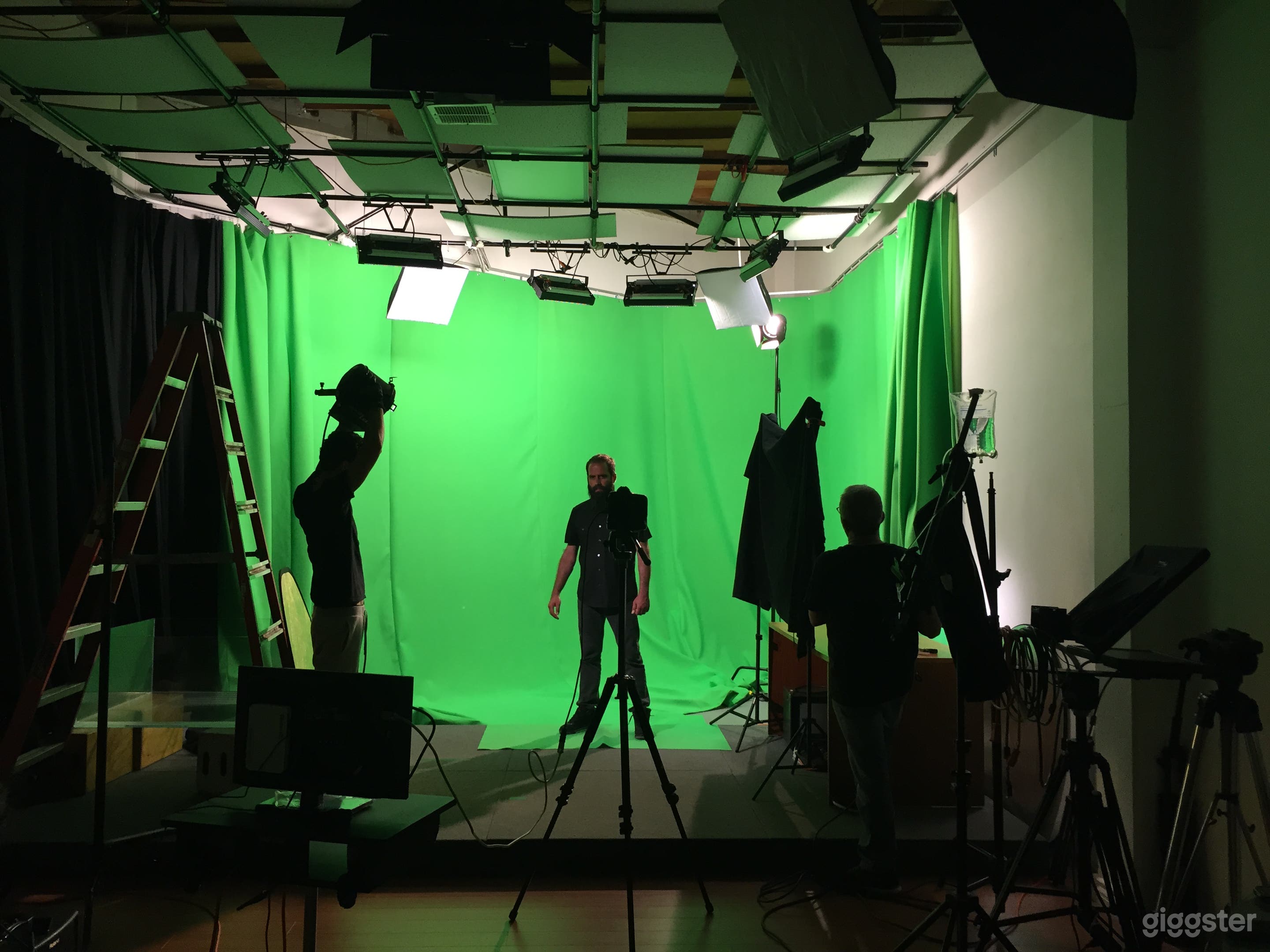 FILMING, BROADCASTING, CASTING STUDIO SPACE.  Photo 3