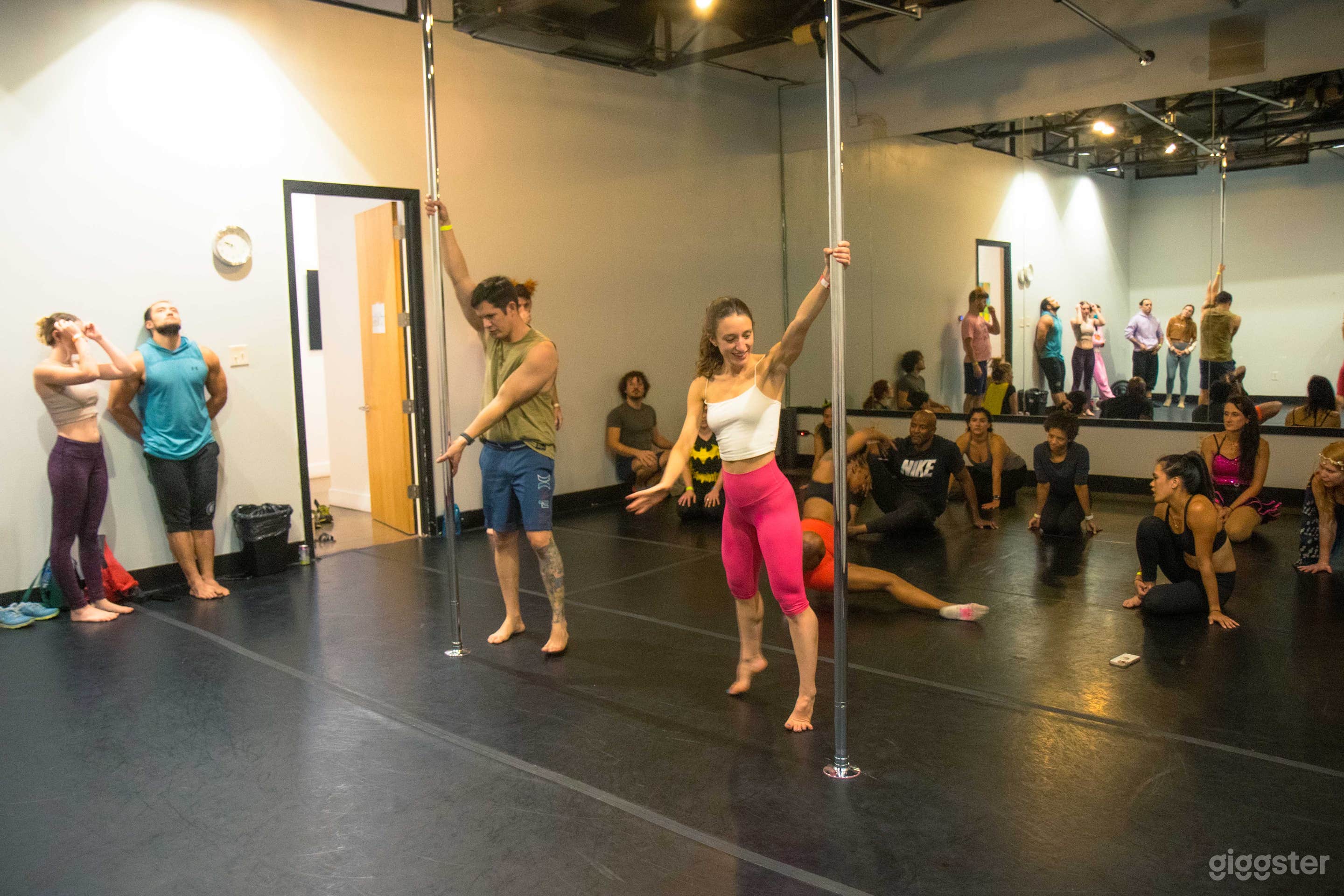 The Large Dance Room Photo 4