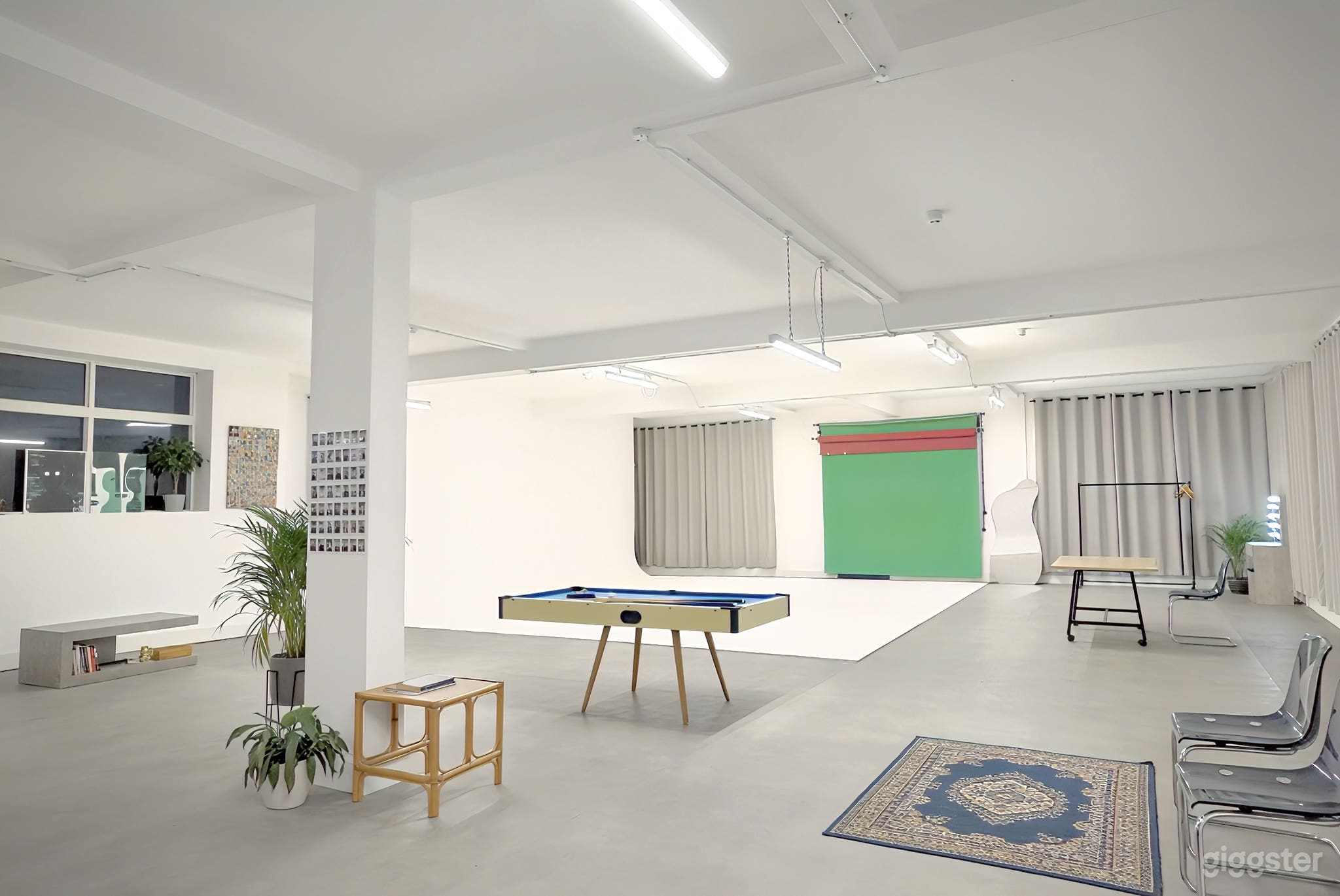 1700 sq .ft. Infinity Cove, Wall Studio in a Private Island Photo 1