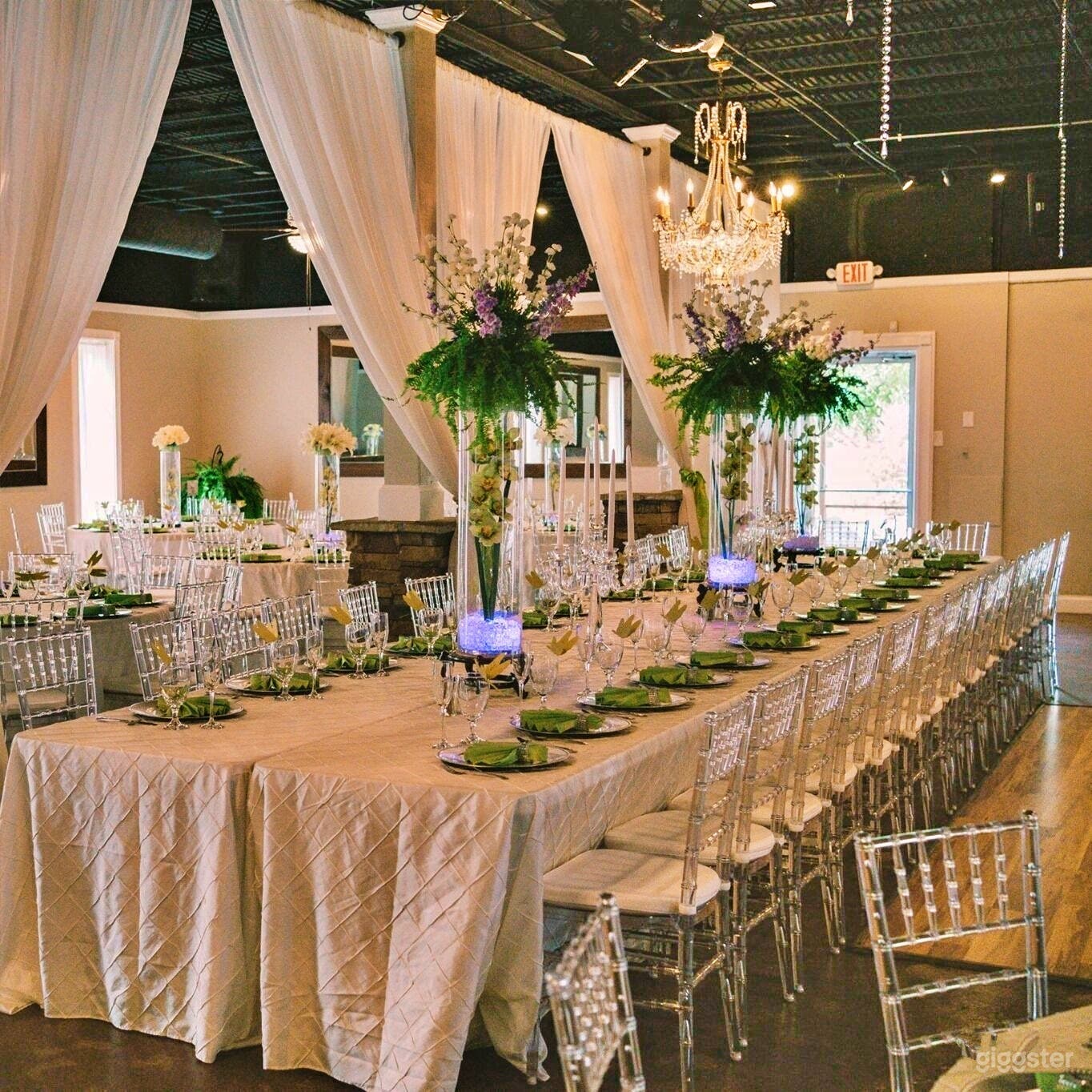 Elegant Crystal Ballroom Photo 2