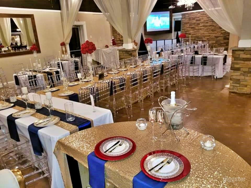 Elegant Crystal Ballroom Photo 4