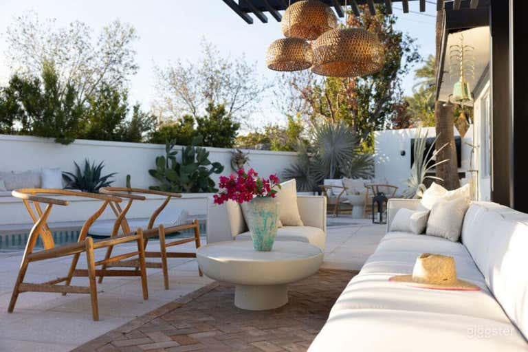  Phoenix Modern Backyard 