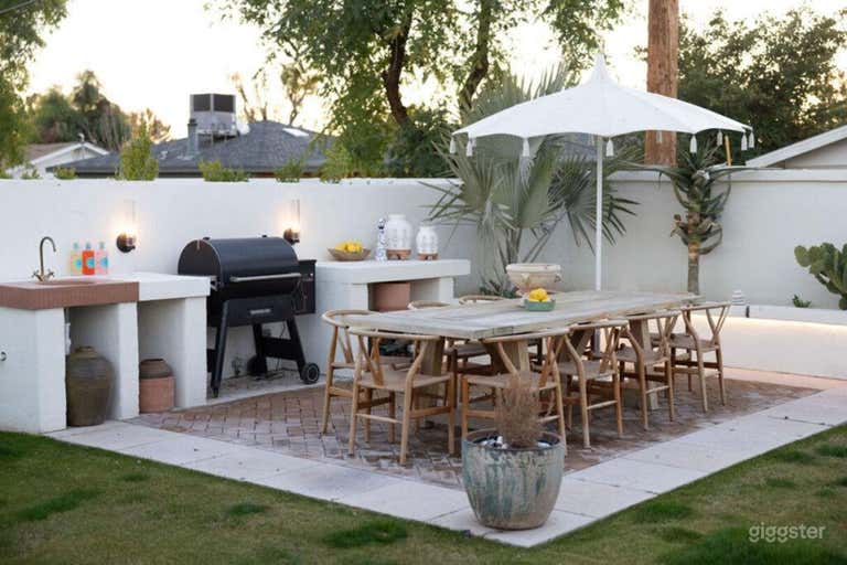  Phoenix Modern Backyard 