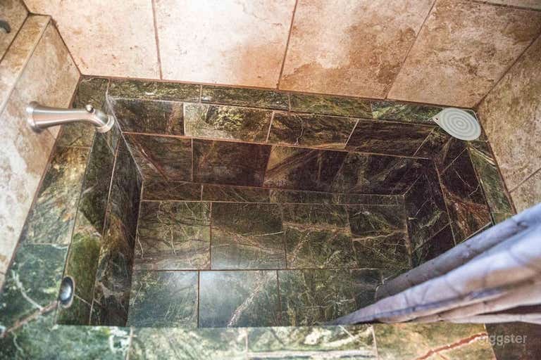  Fairy Tale cottage under oak trees in Topanga! 