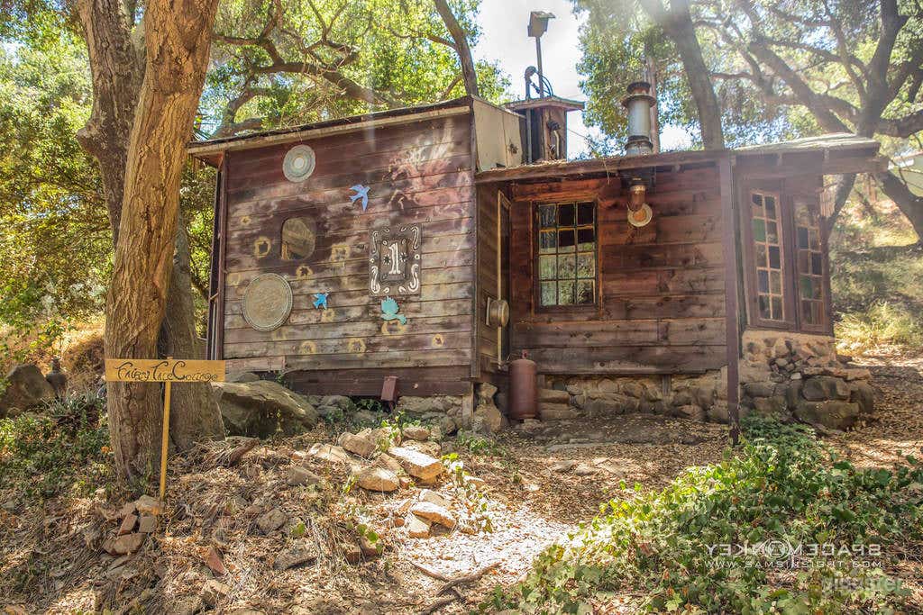Fairy Tale cottage under oak trees in Topanga! Photo 1