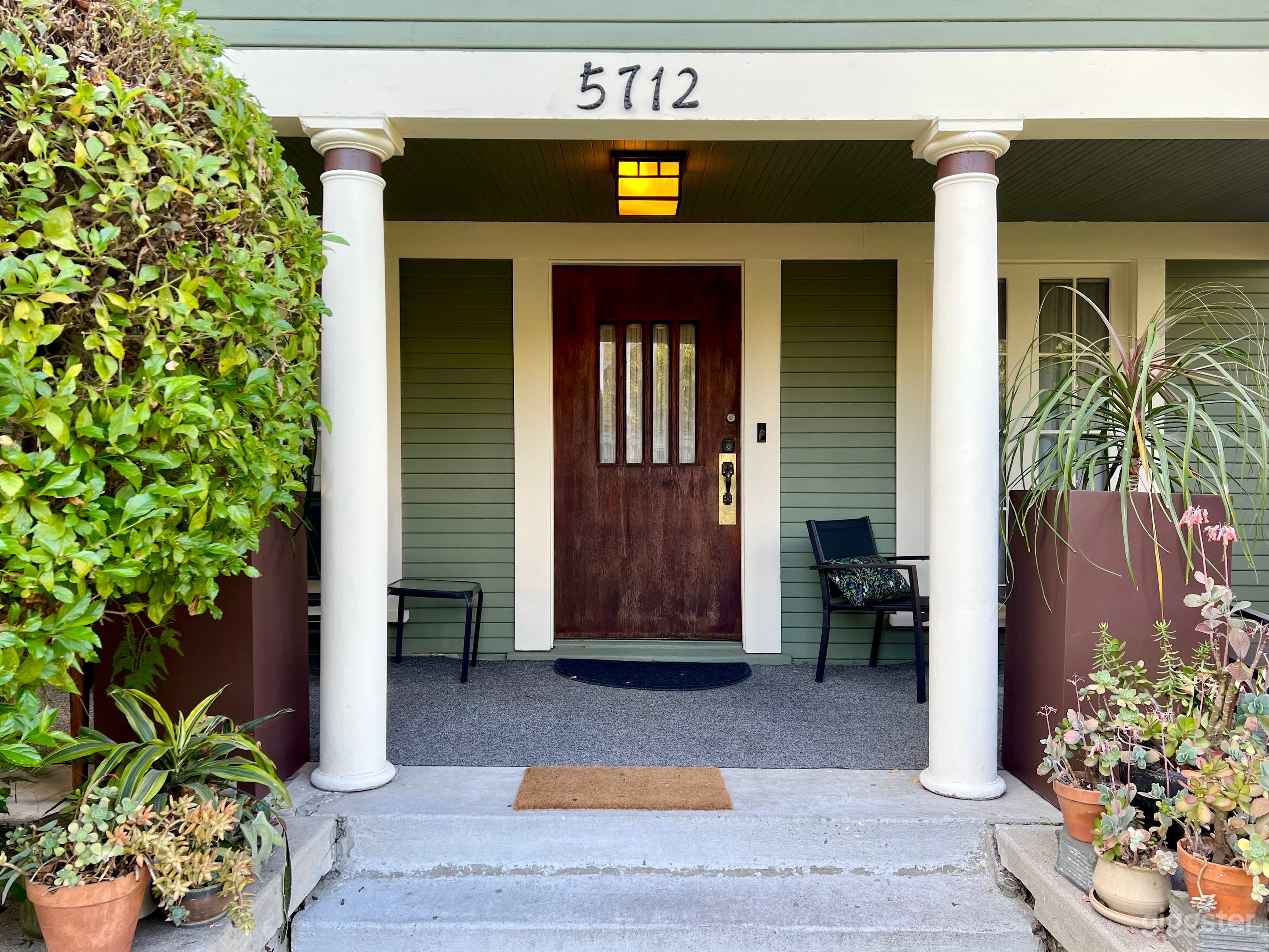 Charming 1920 Craftsman Bungalow With Original Features Photo 2