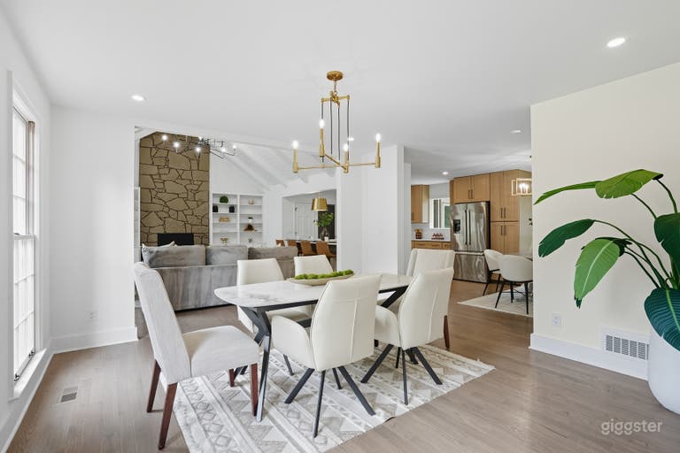  Renovated 5 bed home Peachtree Corners Pool Unique Backyard 