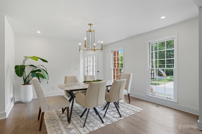  Renovated 5 bed home Peachtree Corners Pool Unique Backyard 