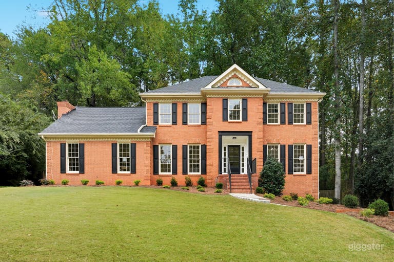  Renovated 5 bed home Peachtree Corners Pool Unique Backyard 