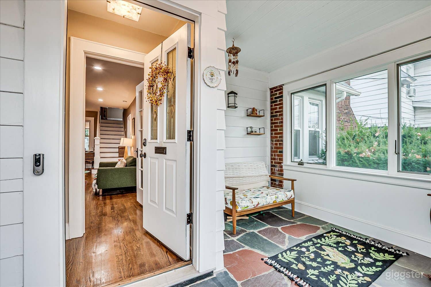 Grand 1910s New Brunswick home with Bohemian, Artistic Vibe Photo 3