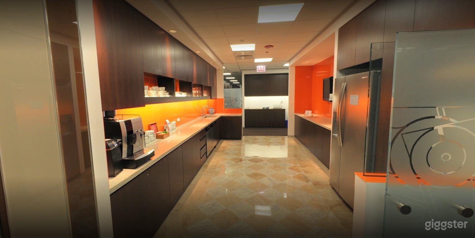 Servcorp 155 North Wacker Drive Photo 3