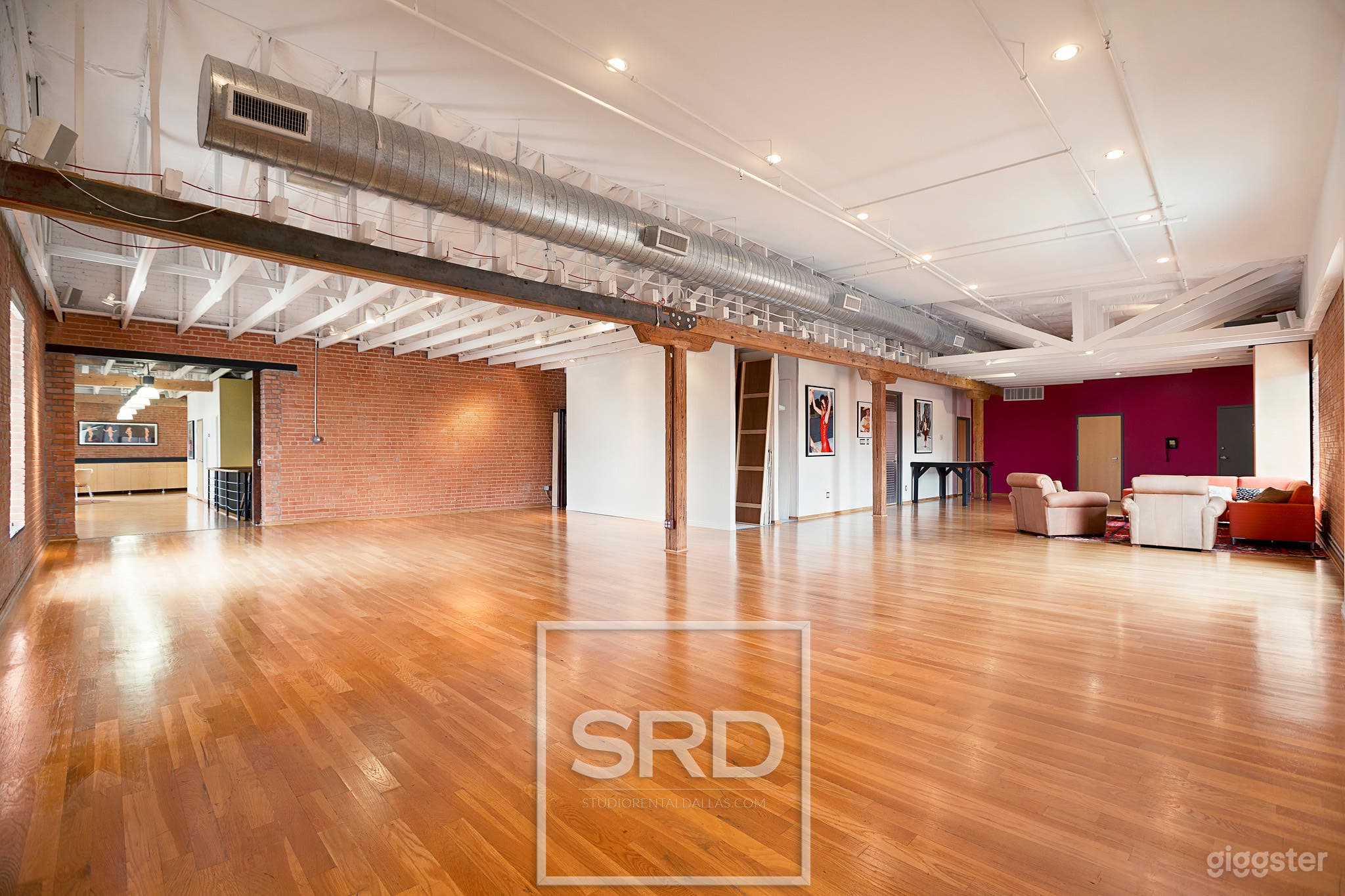 Studio Space with raised 14' ceiling 