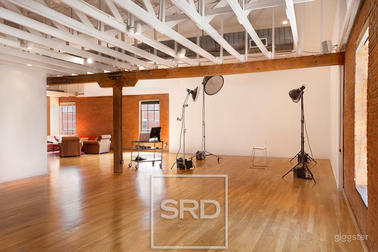  Studio Space (Still Photography lighting set up for illustration purposes, Gear is available for an additional fee) 
