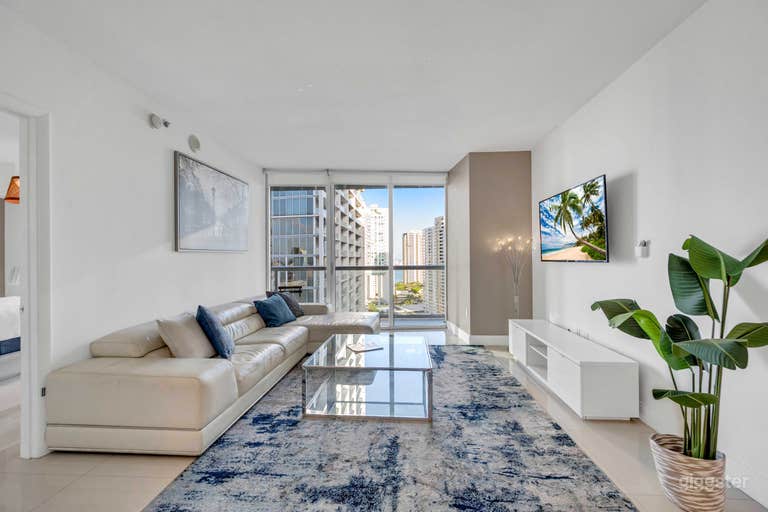  Ultra-Luxury Penthouse with Panoramic Views 